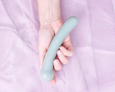 GREEN AVENTURINE YONI WAND - THE PEARL CHARM - Yoni Wanderland